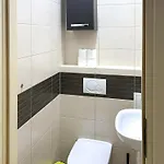 Modern Apartment *